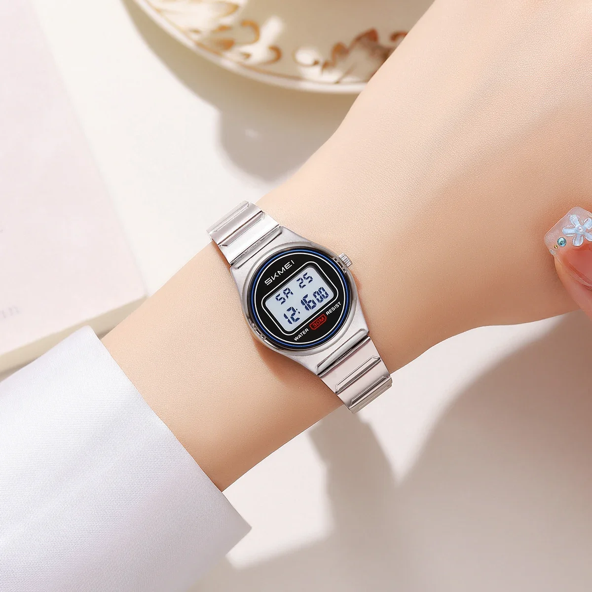 SKMEI 2338 Watch Small Digital - đánh giá và giá Outdoor Sport Watch